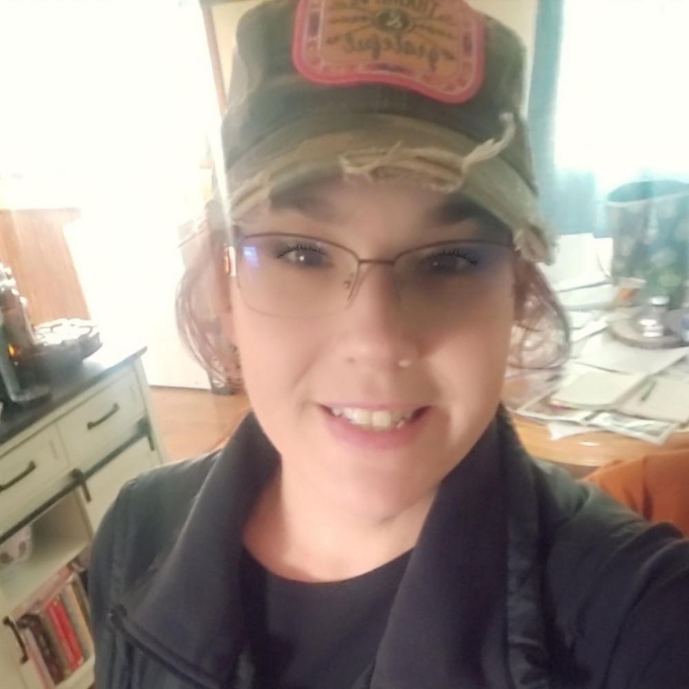 Meet your Posher, Crystal